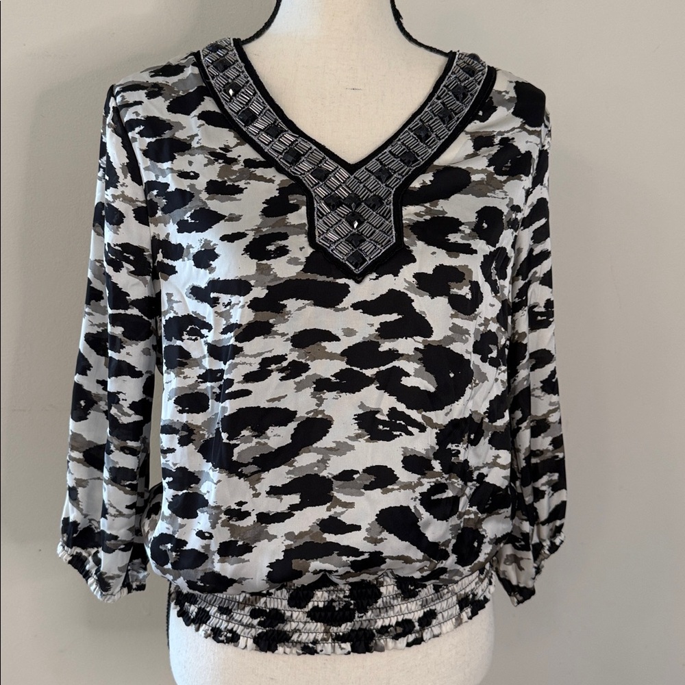 Multiples dressy beaded silky top black white gray pattern crop sleeves SZ PS